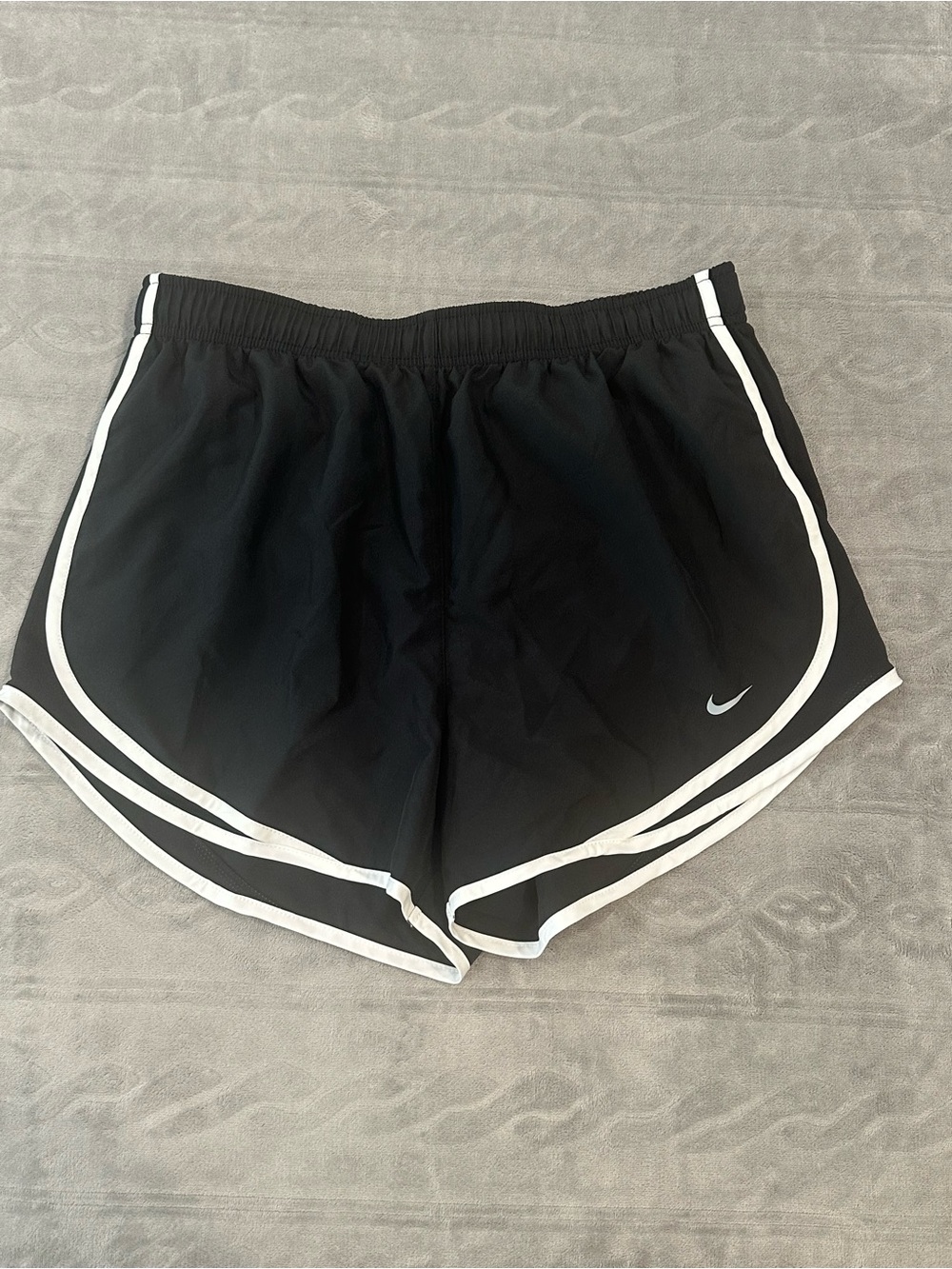 Nike Tempo Dri-FIT Womens Running Shorts Black White 831558-011 Size Large L